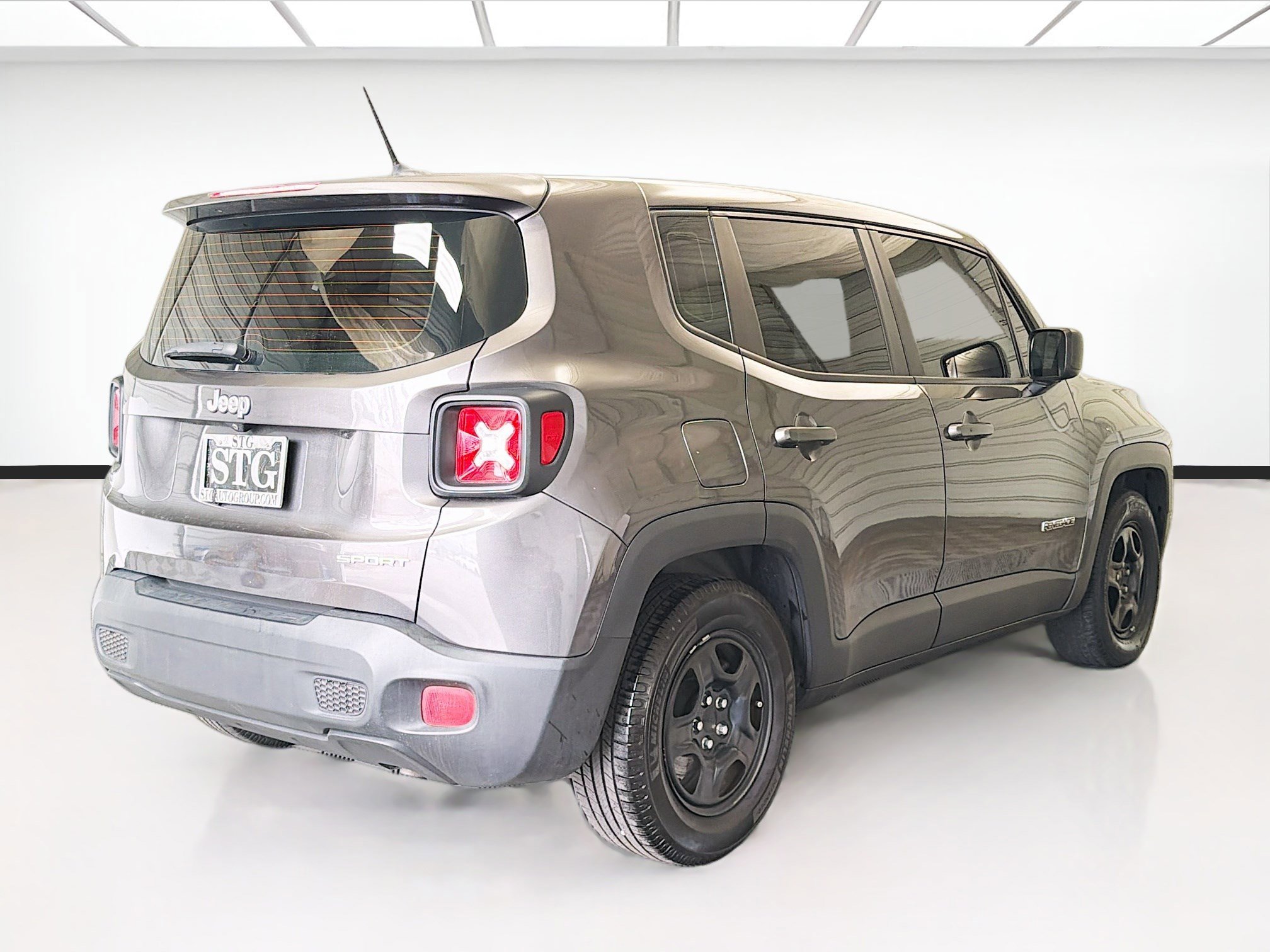 Used 2017 Jeep Renegade Sport w/ Power & Air Group image 4
