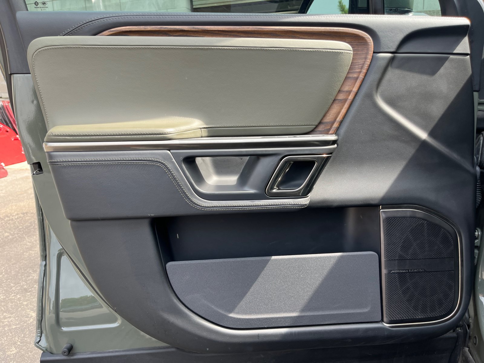 Used 2022 Rivian R1T Launch Edition AWD/4WD image 9