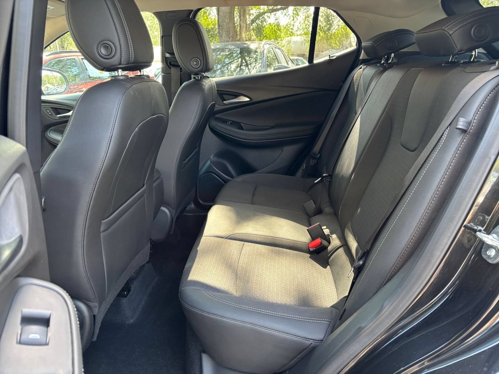 Used 2025 Buick Encore GX Preferred FWD image 38