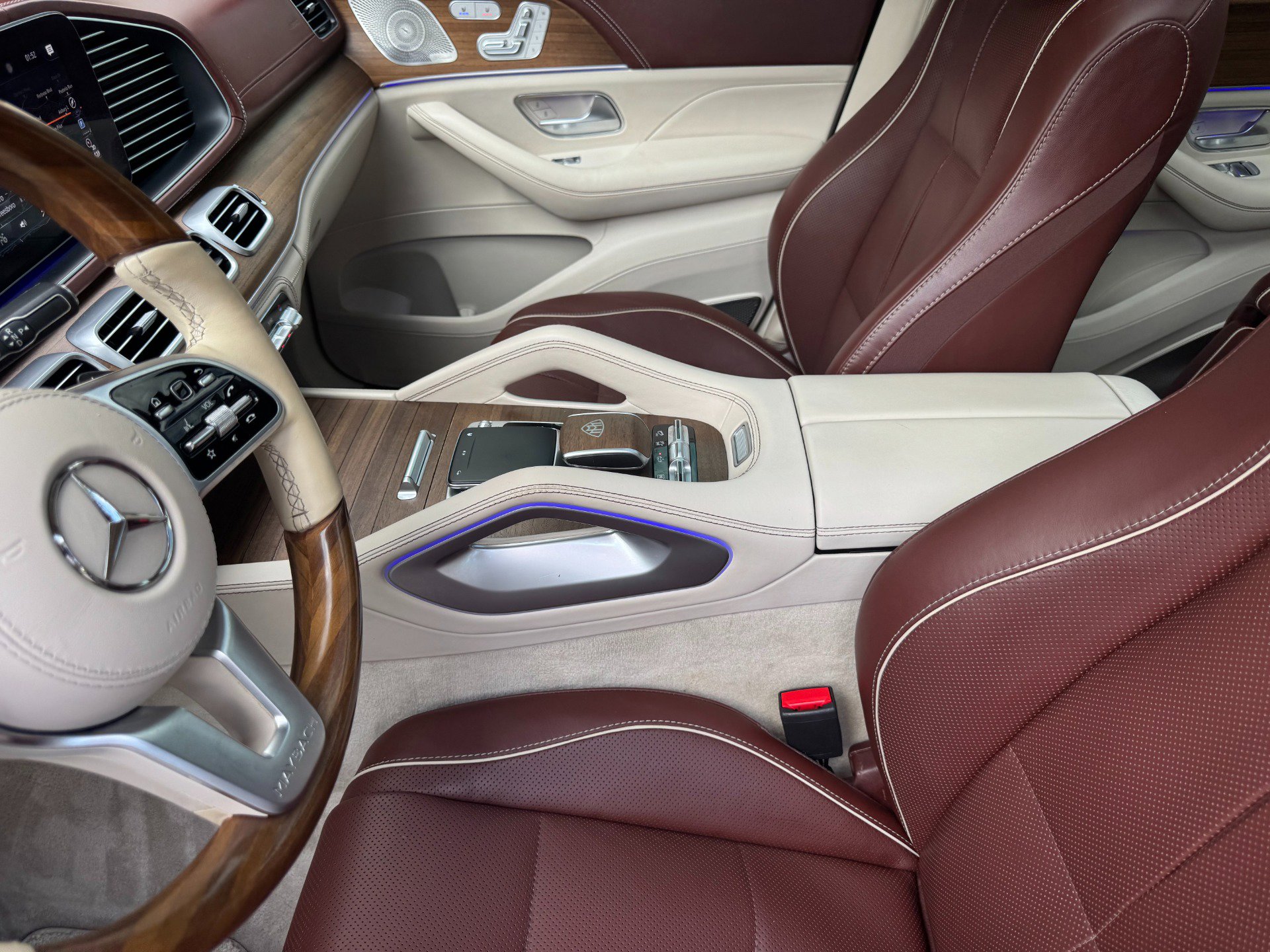 Used 2023 Mercedes-Benz Maybach GLS 600 4MATIC image 12