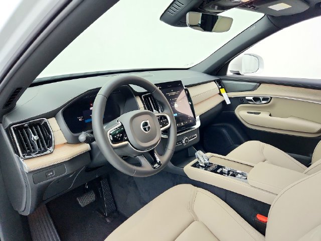 New 2026 Volvo XC90 B6 Plus w/ Protection Package Premier AWD/4WD image 20