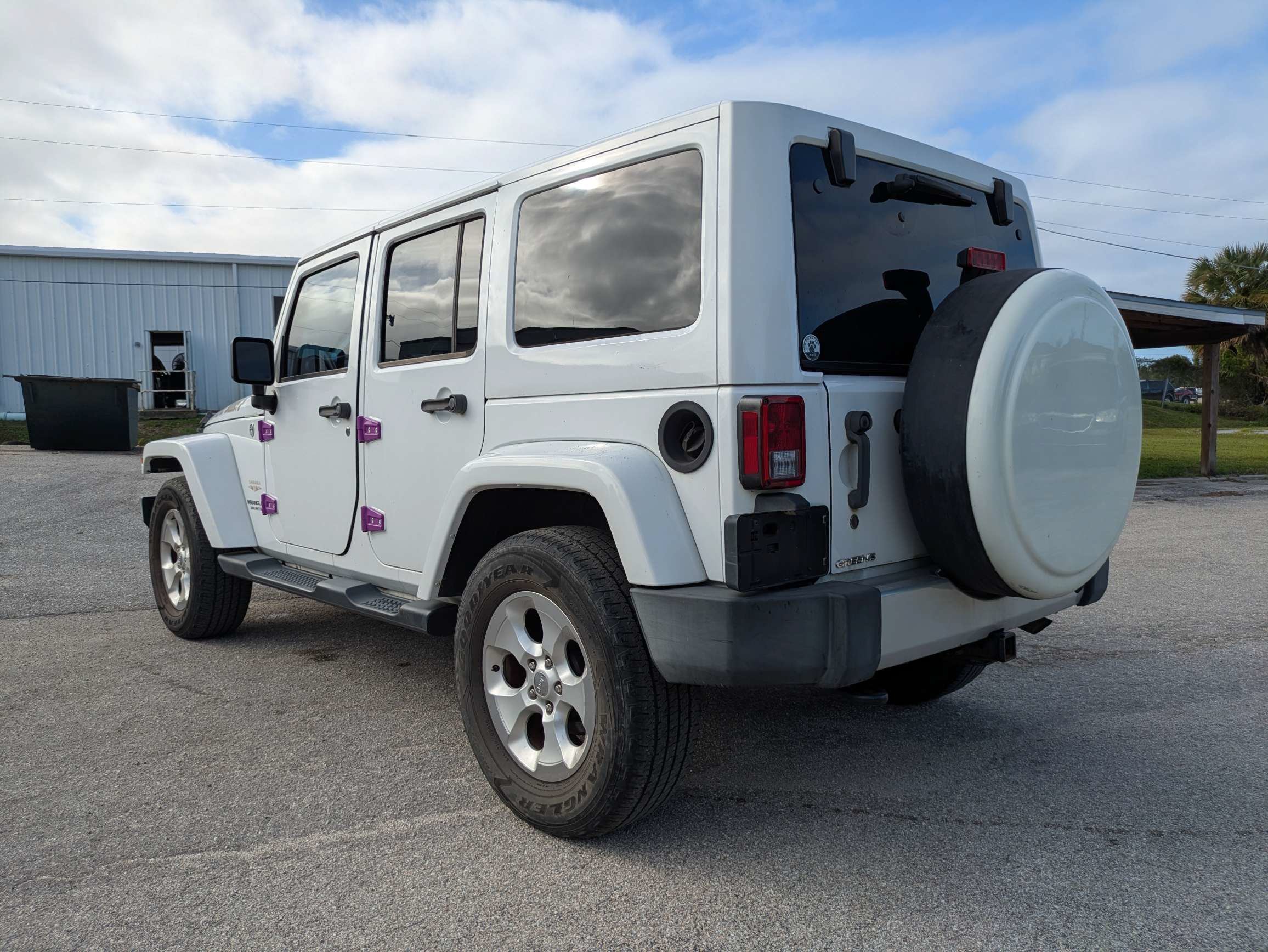 Used 2015 Jeep Wrangler Unlimited Sahara w/ Dual Top Group AWD/4WD image 6