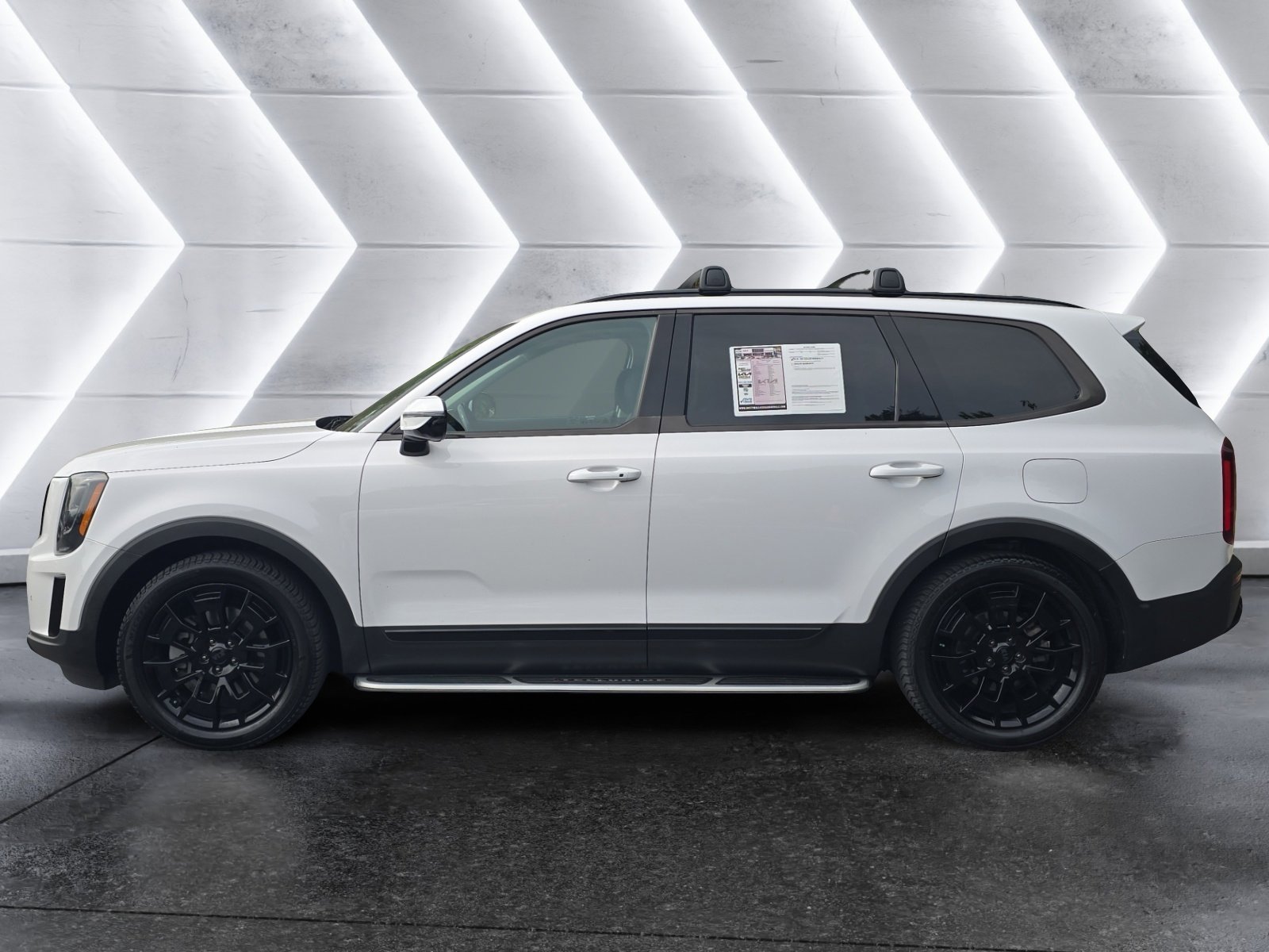 Used 2021 Kia Telluride SX w/ SX Prestige Package AWD/4WD image 2