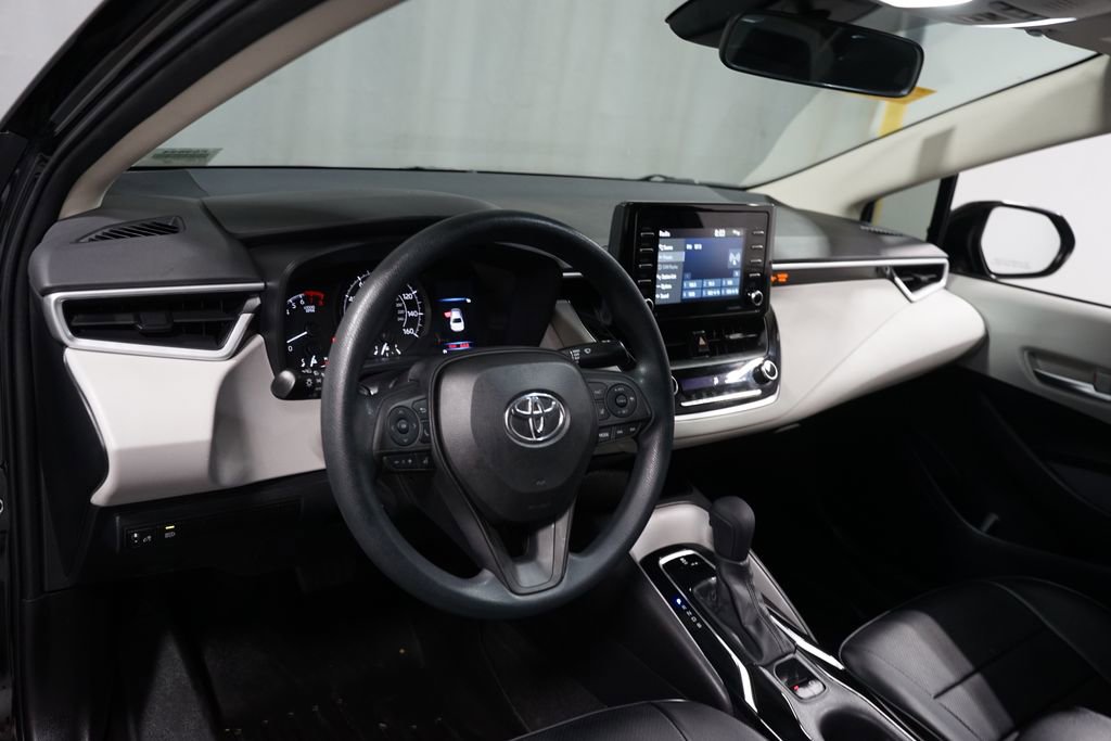 Used 2021 Toyota Corolla L FWD image 11