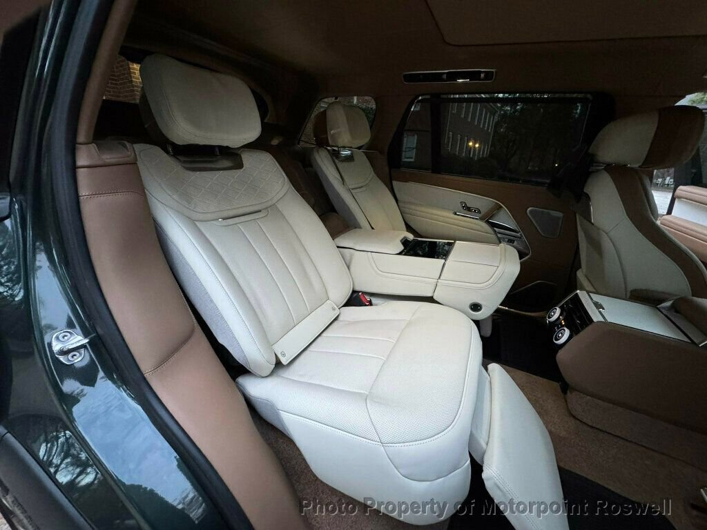 Used 2025 Land Rover Range Rover SV AWD/4WD image 58