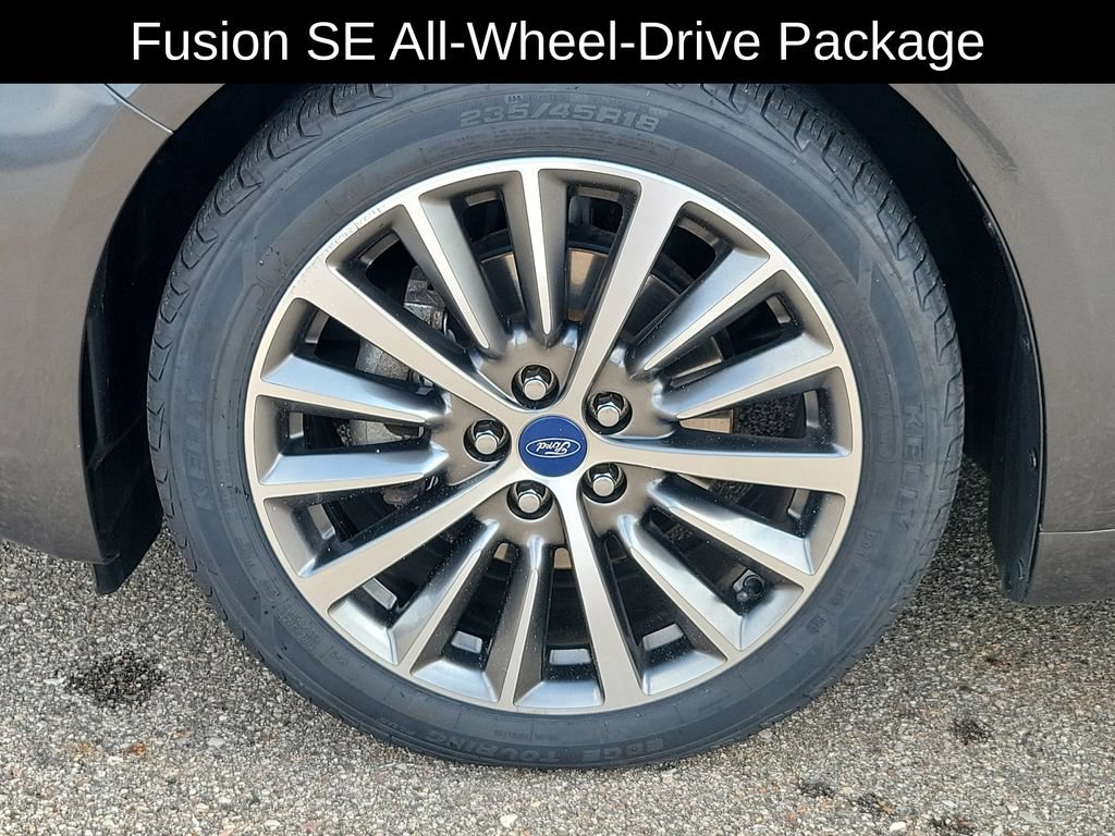 Used 2020 Ford Fusion SE AWD/4WD image 7