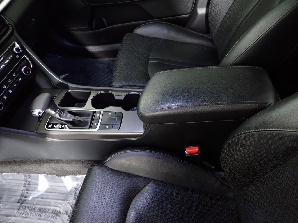 Used 2020 Kia Optima SE image 25