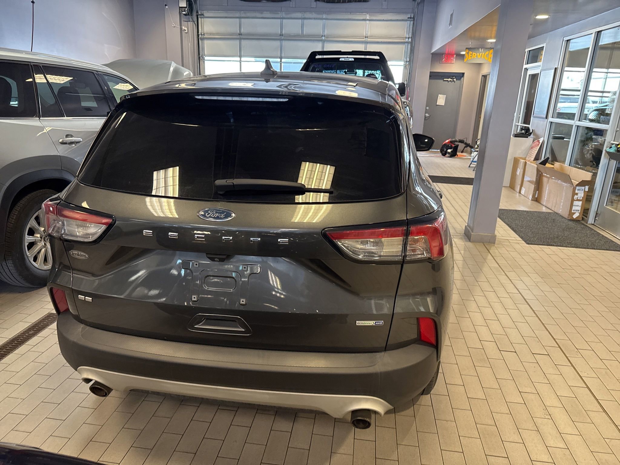 Used 2020 Ford Escape SE image 5