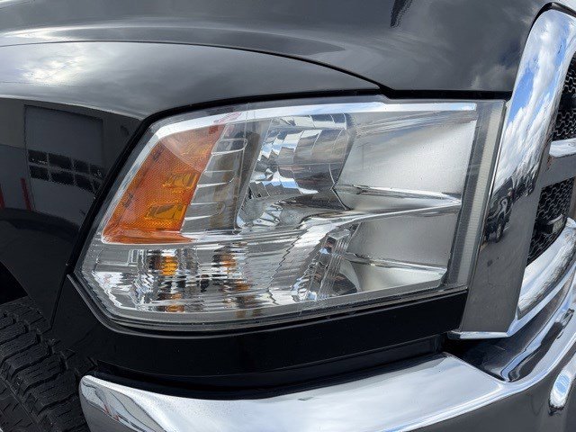 Used 2015 RAM 2500 Tradesman w/ Chrome Appearance Group image 10