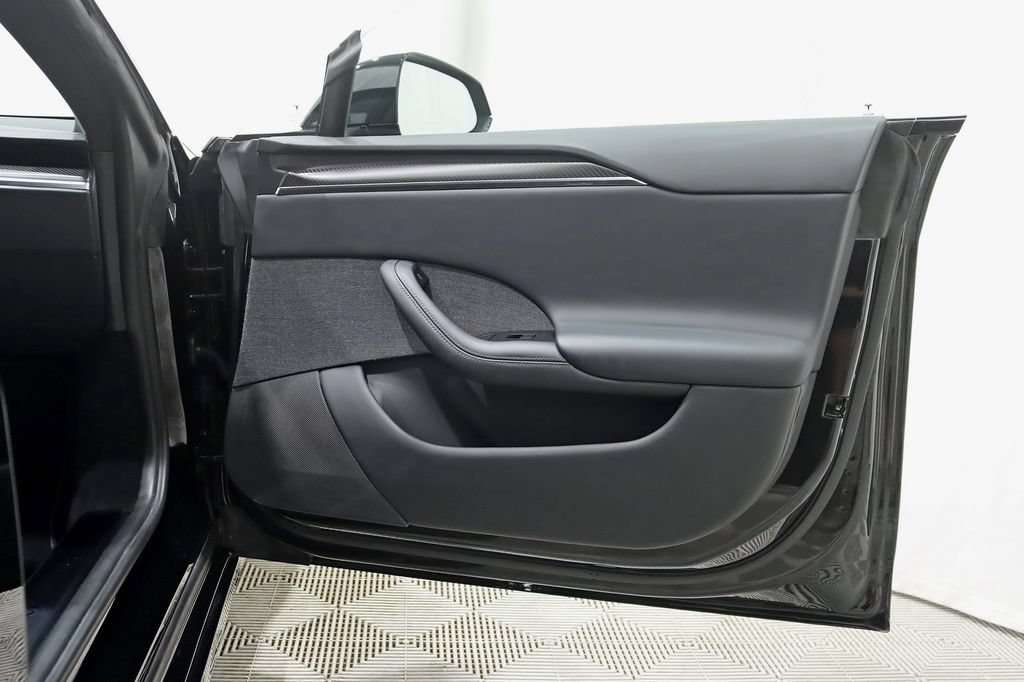 Used 2023 Tesla Model S Plaid AWD/4WD image 36