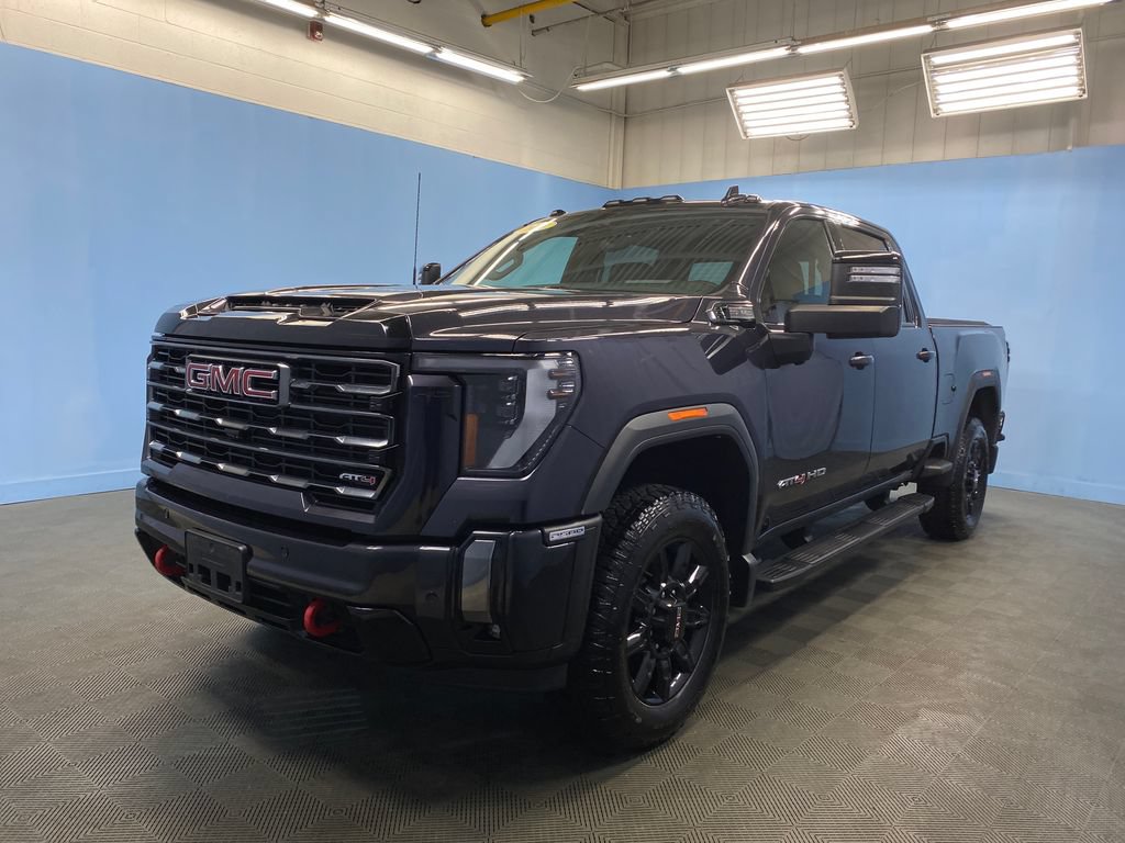 Used 2024 GMC Sierra 2500 AT4 w/ Technology Package AWD/4WD image 3