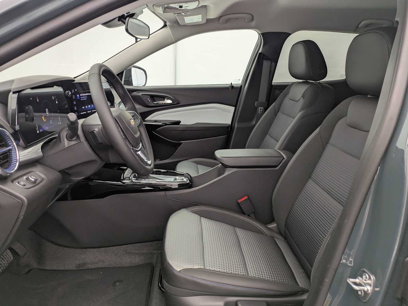 New 2026 Chevrolet Trax LT w/ Driver Confidence Package FWD image 17