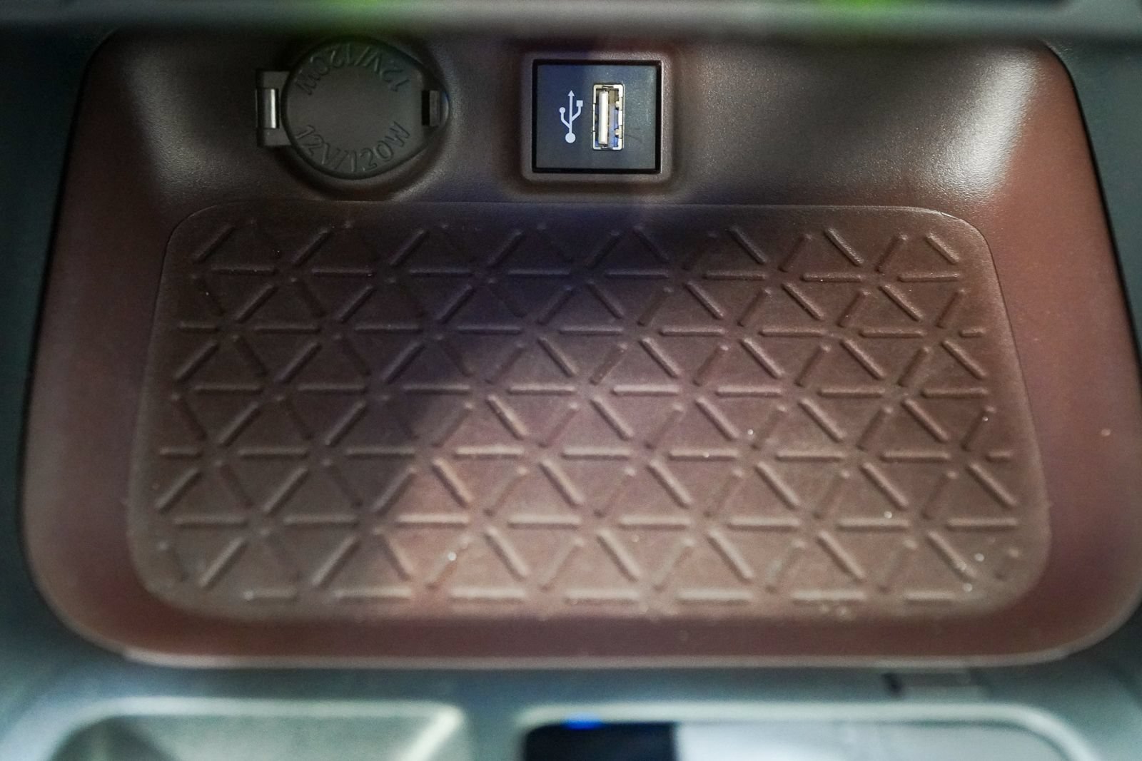 Used 2025 Toyota RAV4 Limited w/ Weather Package AWD/4WD image 33