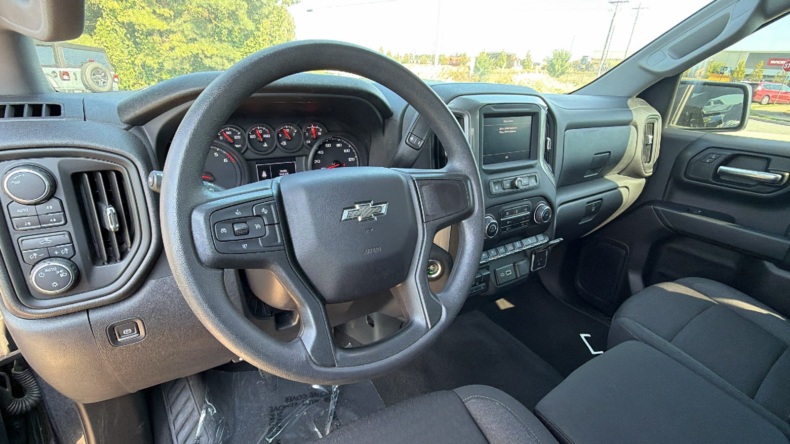 Used 2024 Chevrolet Silverado 1500 Custom Trail Boss w/ LPO, Dark Essentials Package AWD/4WD image 25