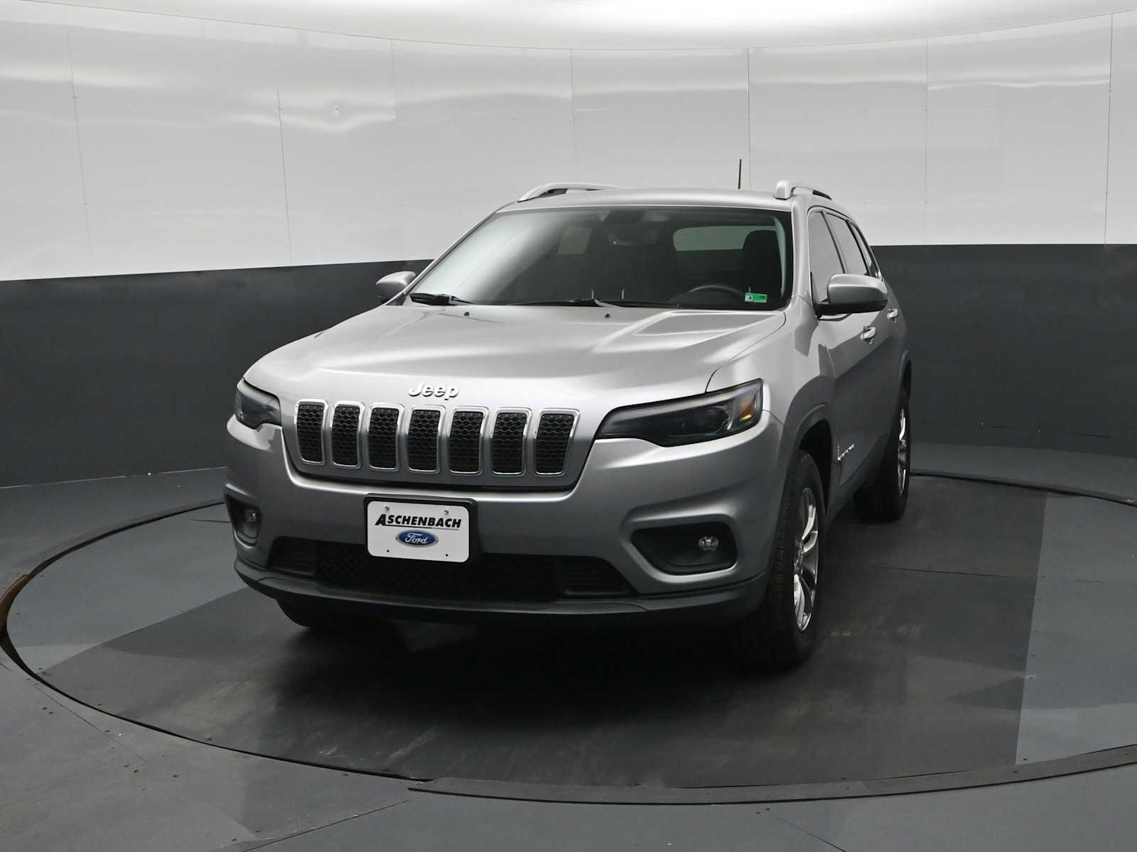 Used 2019 Jeep Cherokee Latitude Plus w/ Comfort/Convenience Group image 5