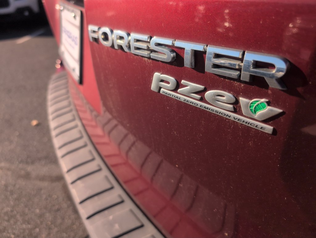 Used 2017 Subaru Forester 2.5i Premium w/ All-Weather Package AWD/4WD image 43