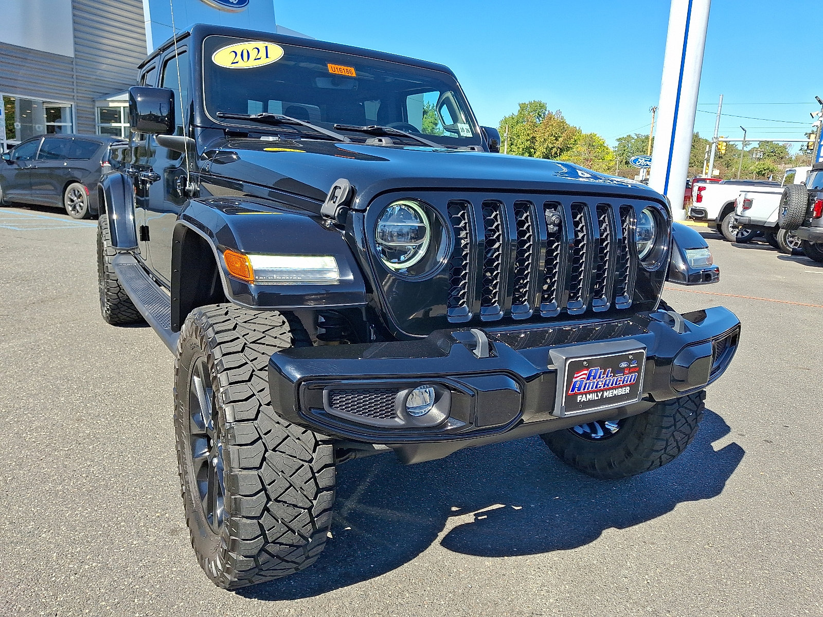 Used 2021 Jeep Gladiator Overland image 2