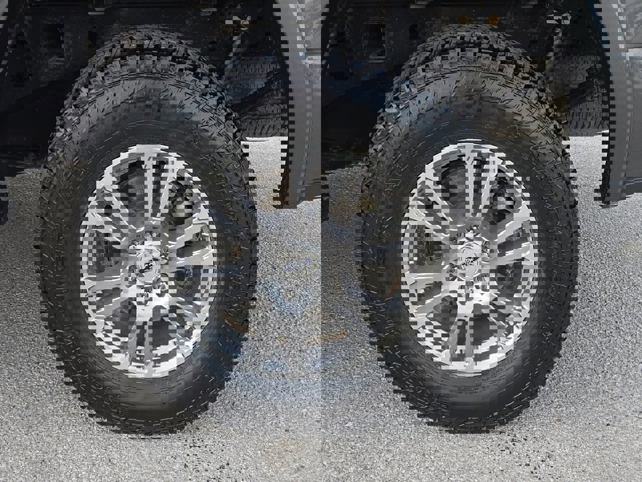 Used 2018 Ford F150 Lariat w/ Equipment Group 501A Mid image 9