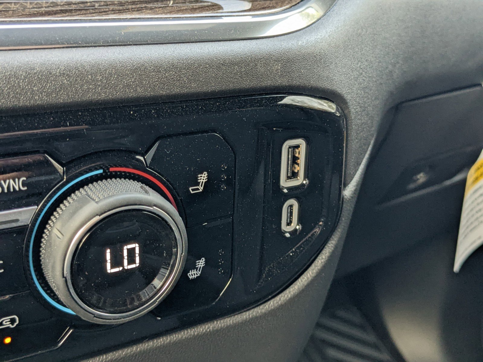 New 2025 Chevrolet Silverado 1500 LT image 24