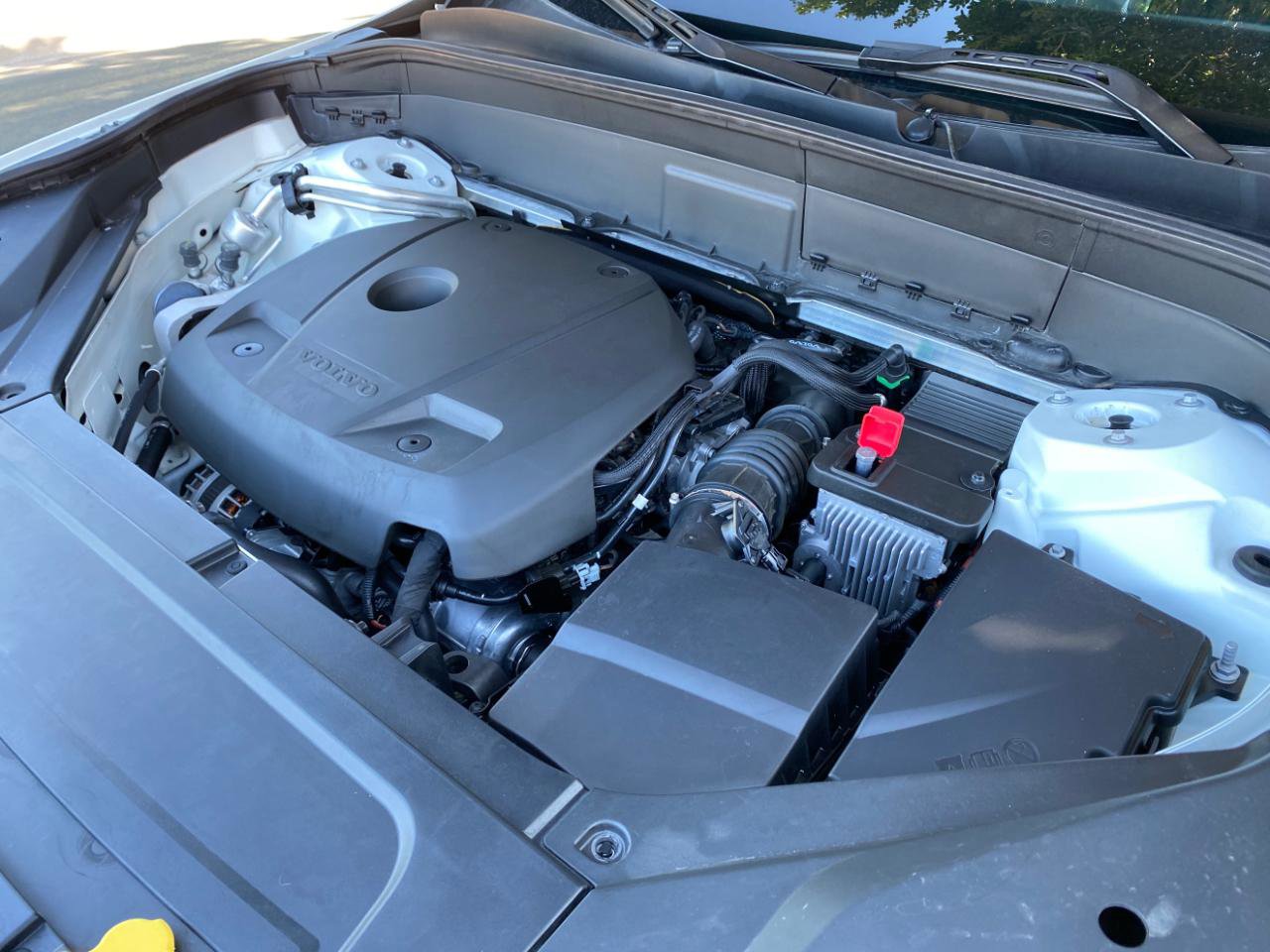 Used 2020 Volvo XC90 T6 Momentum image 12