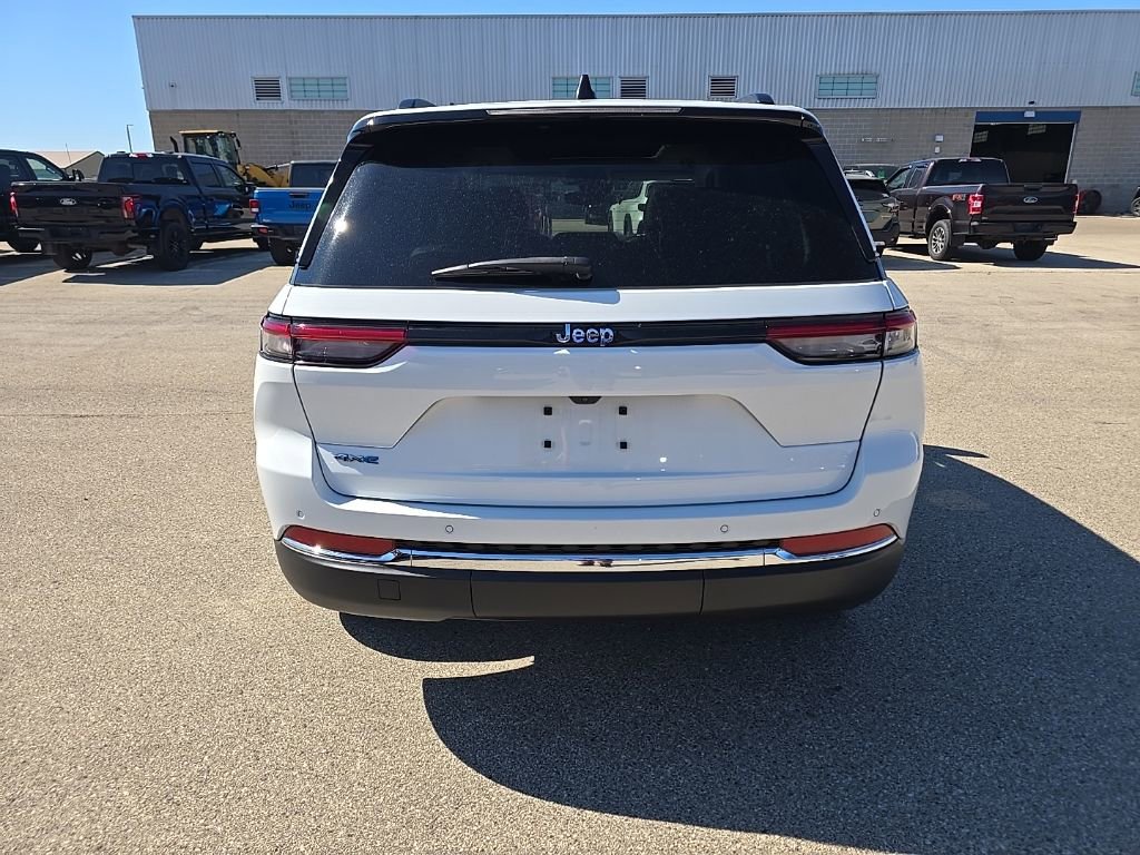 Used 2022 Jeep Grand Cherokee Limited 4xe AWD/4WD image 5