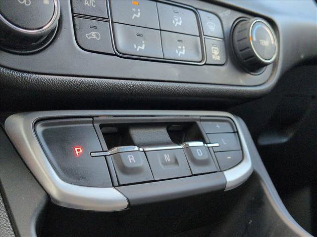 Used 2024 GMC Terrain SLE image 12
