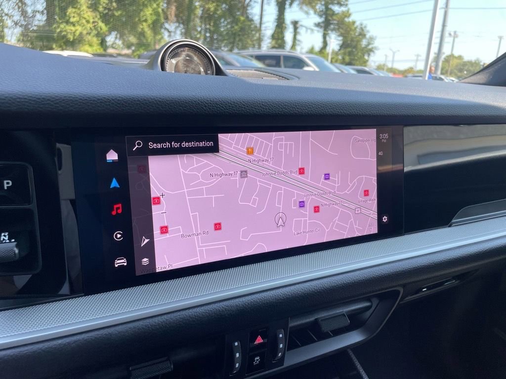 Used 2024 Porsche Cayenne Coupe image 12