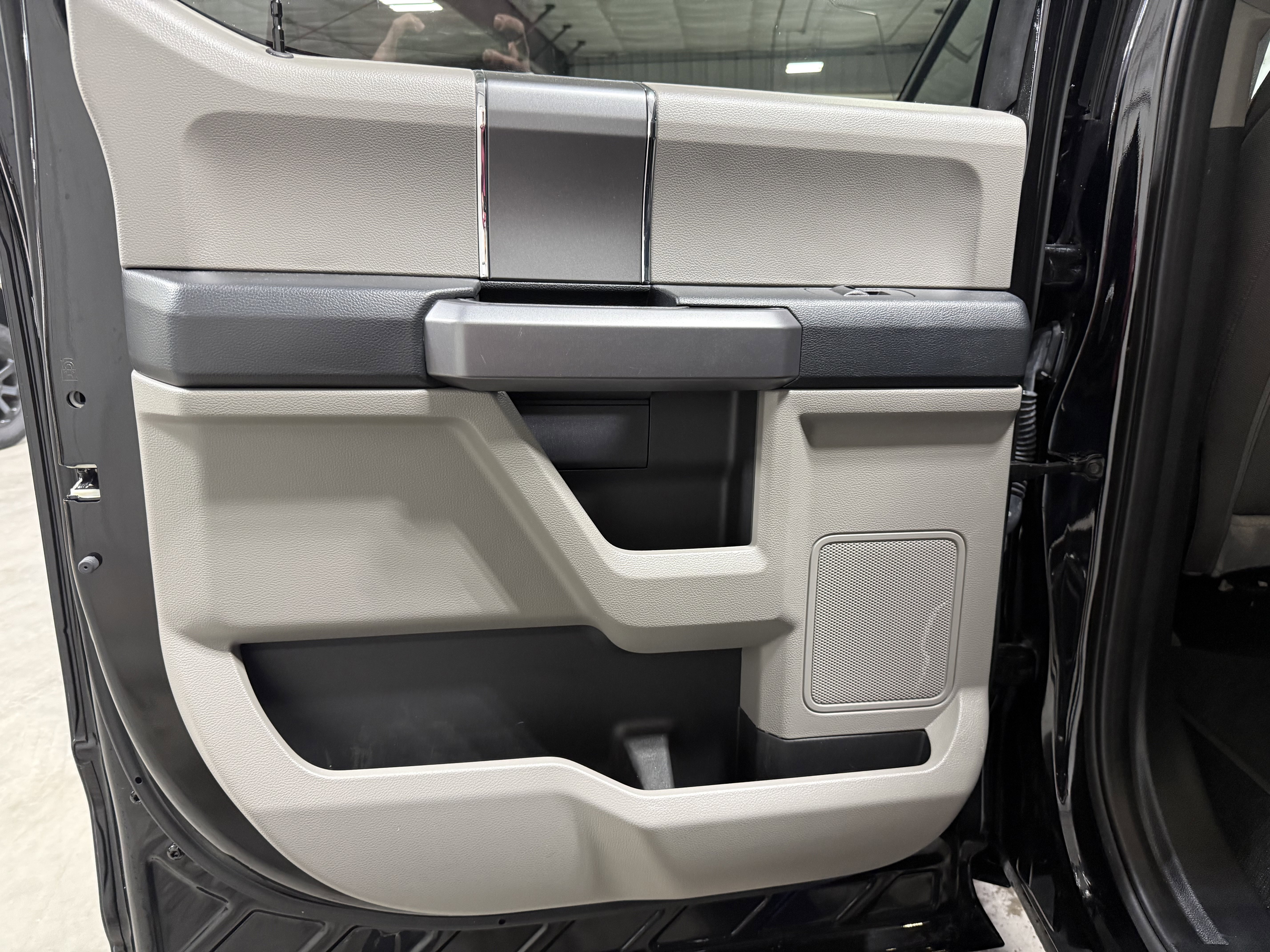 Used 2019 Ford F150 XLT w/ Equipment Group 302A Luxury image 16