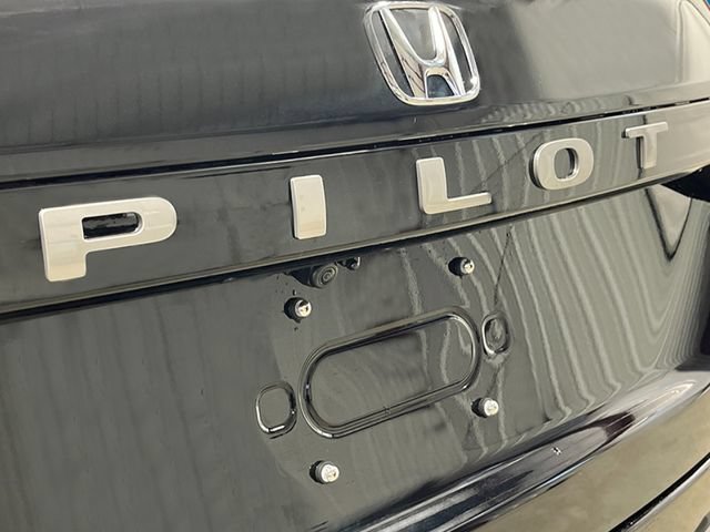 New 2026 Honda Pilot Touring image 6