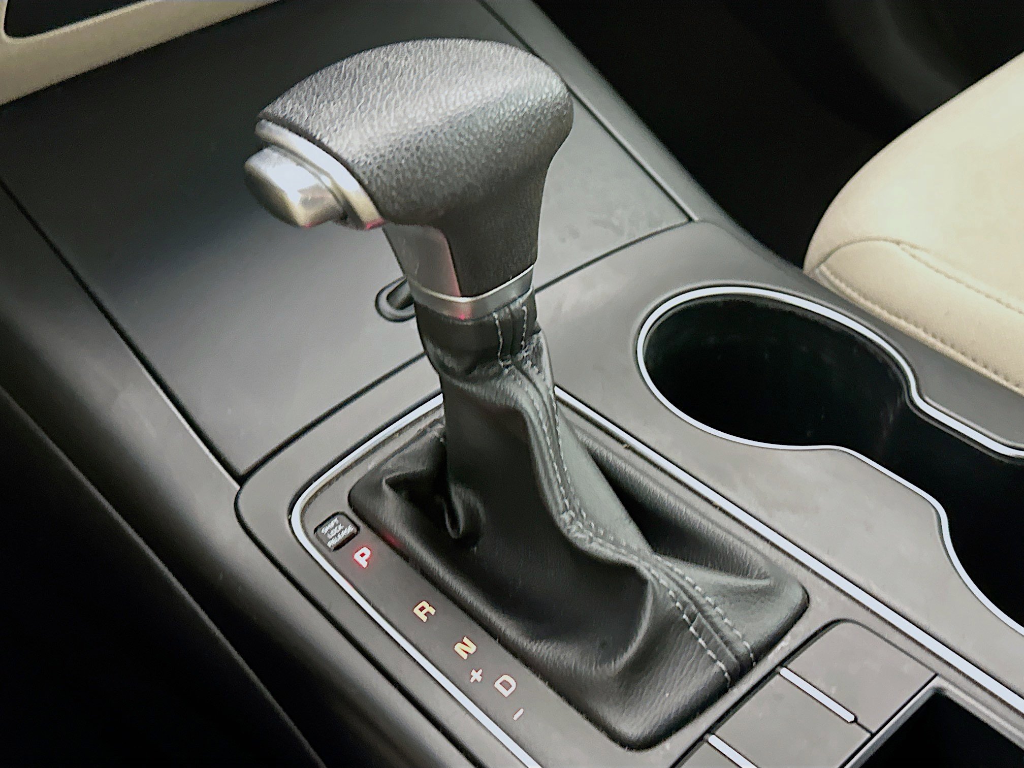 Used 2019 Kia Sorento LX image 24