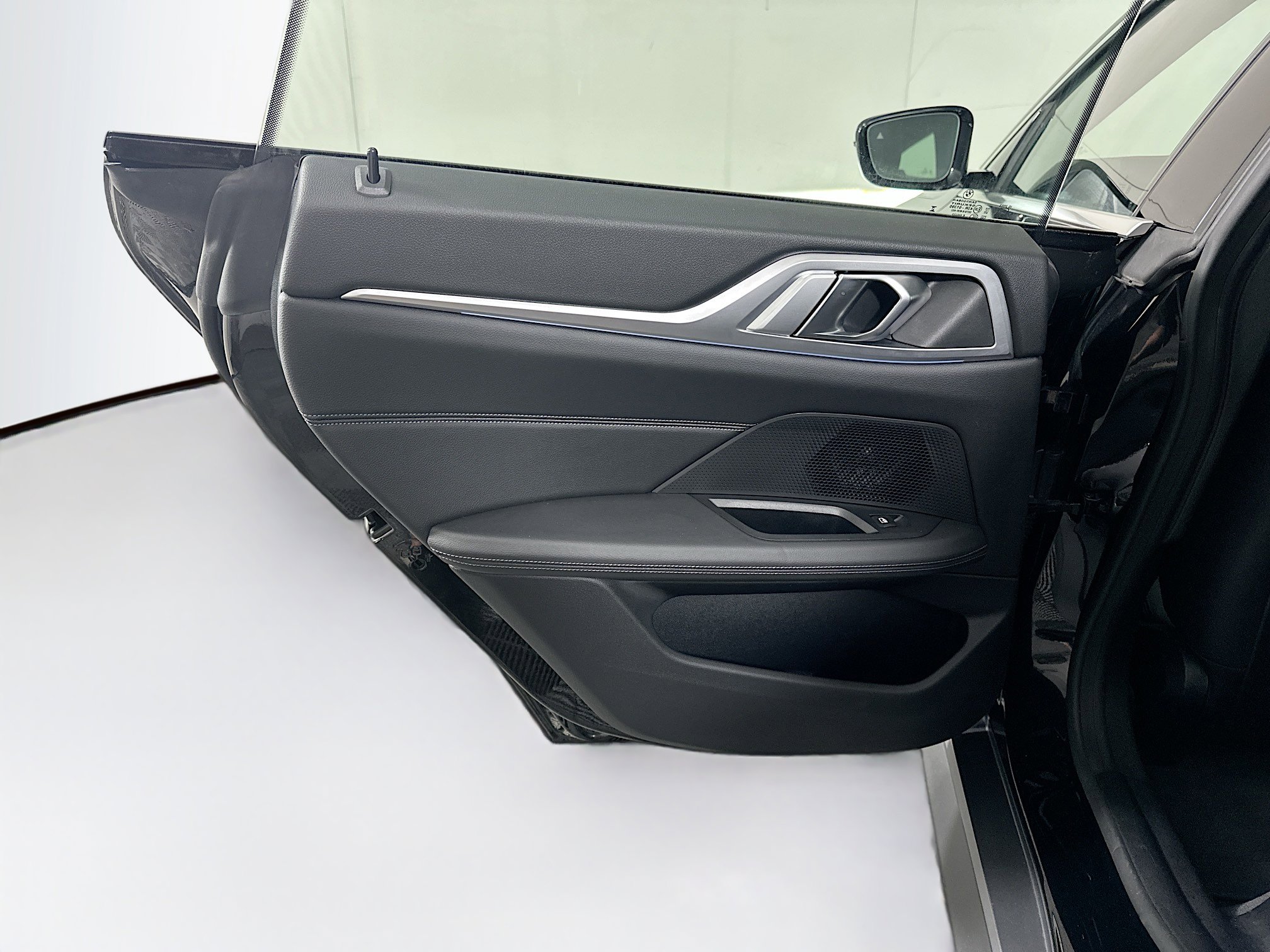 Used 2025 BMW i4 eDrive40 image 27