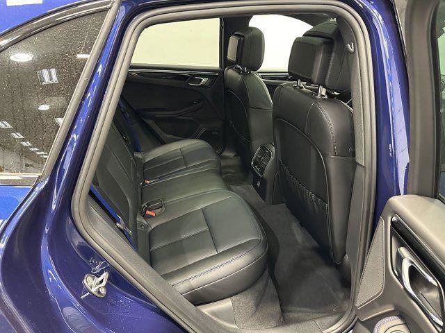 New 2025 Porsche Macan image 39