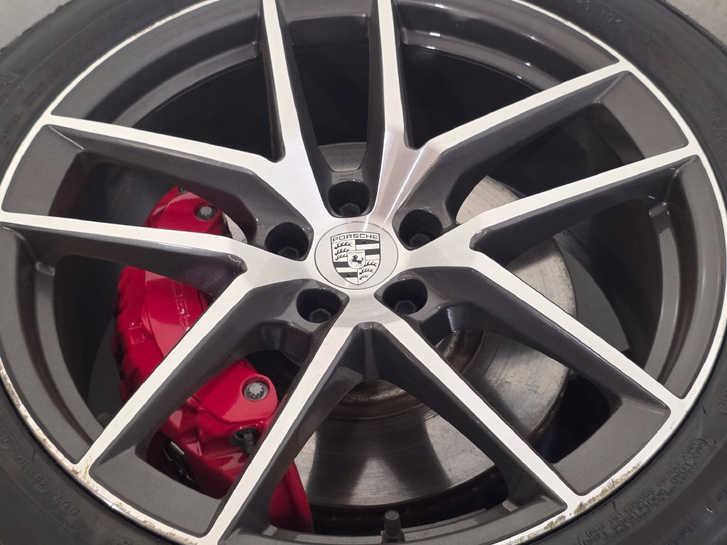 Certified 2023 Porsche Macan S AWD/4WD image 13