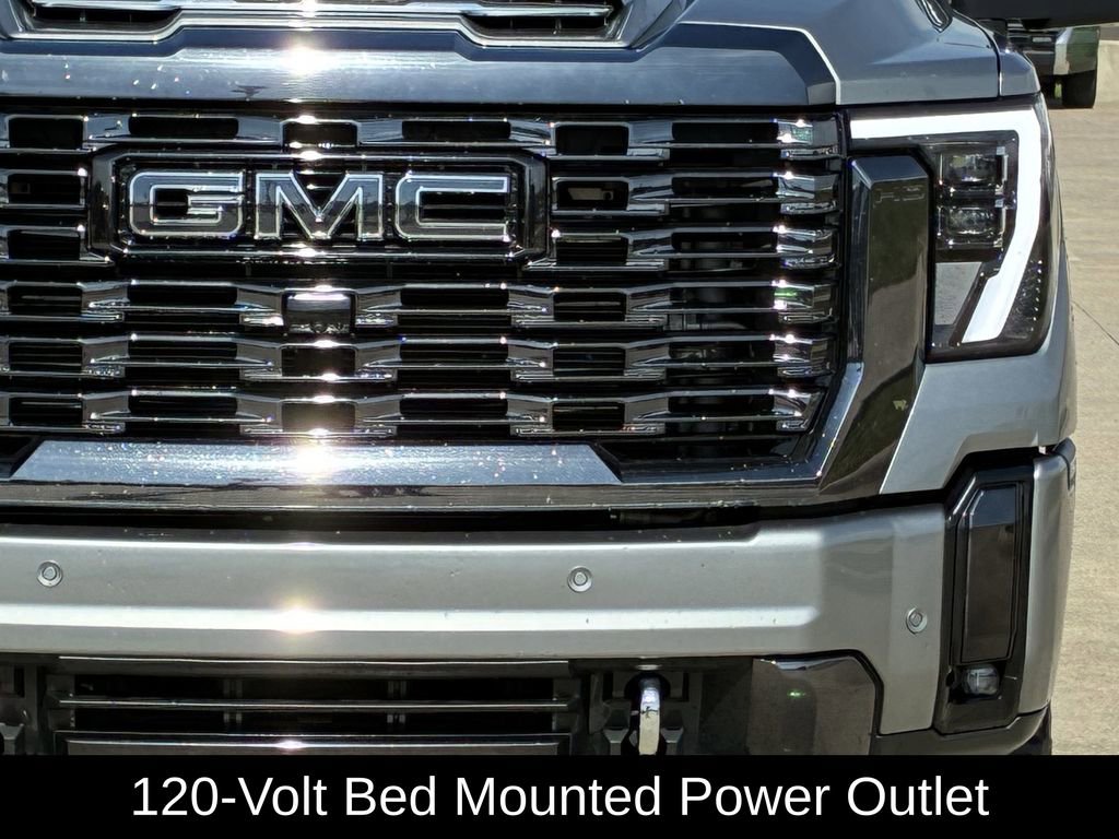 Used 2024 GMC Sierra 2500 Denali Ultimate image 11