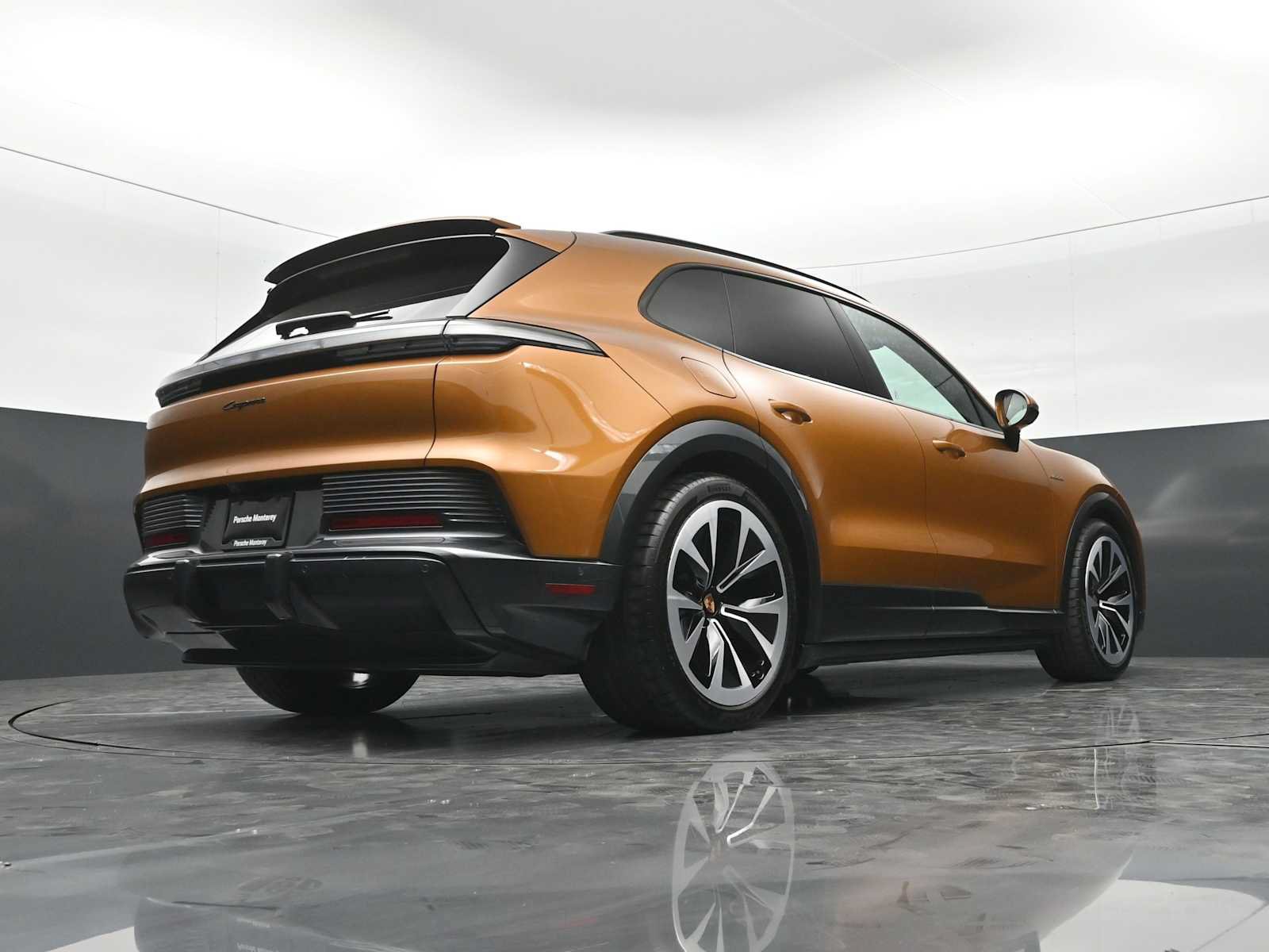 New 2026 Porsche Cayenne Electric AWD/4WD image 49