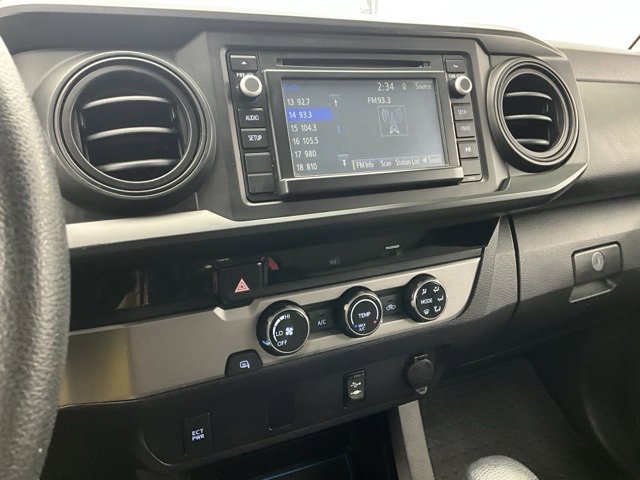 Used 2016 Toyota Tacoma SR5 image 9