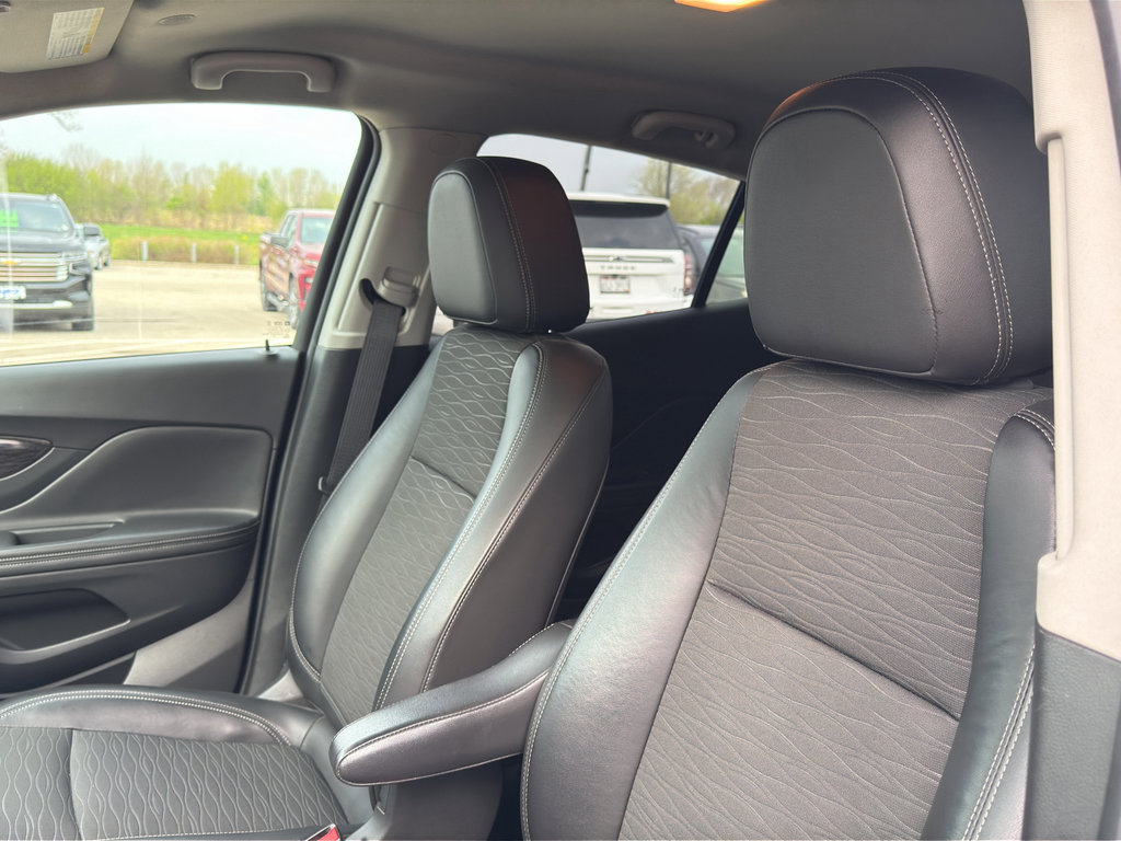 Used 2016 Buick Encore Sport Touring AWD/4WD image 10