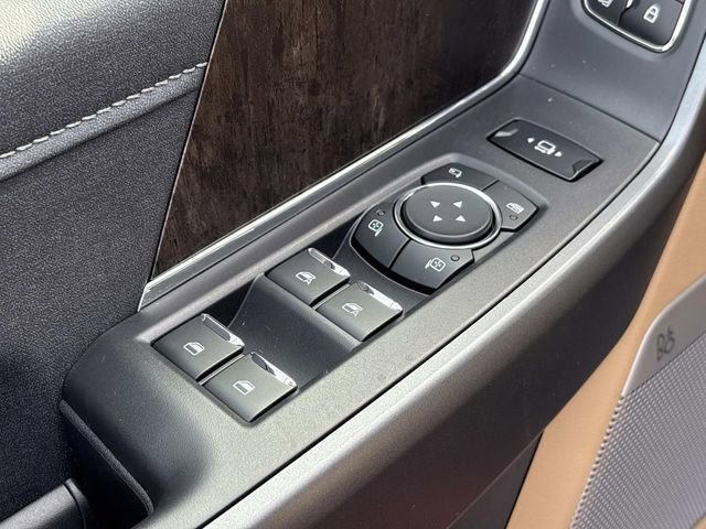 New 2026 Ford F250 Lariat w/ Black Appearance Package image 22