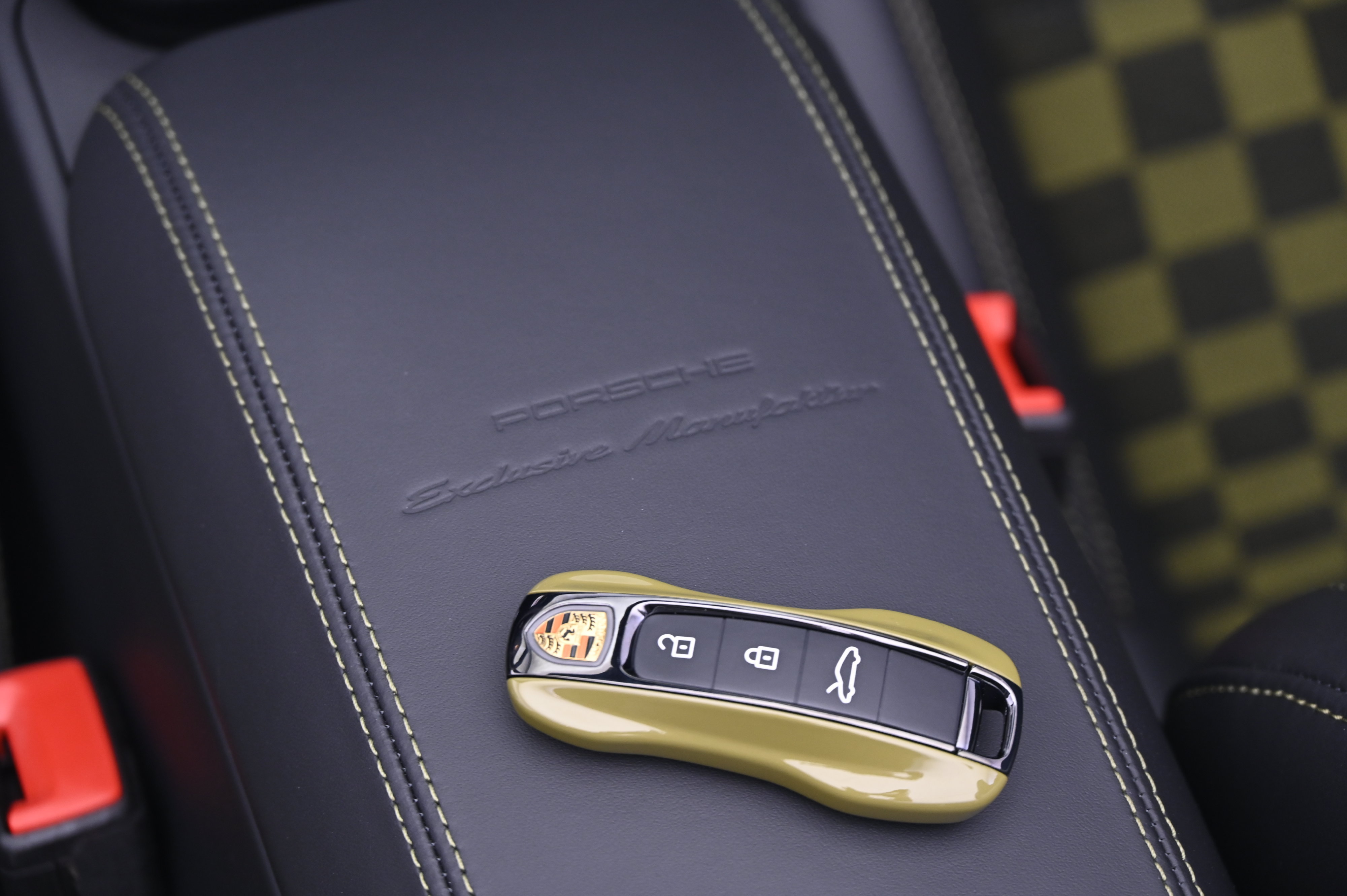 Used 2026 Porsche 911 GTS RWD image 38