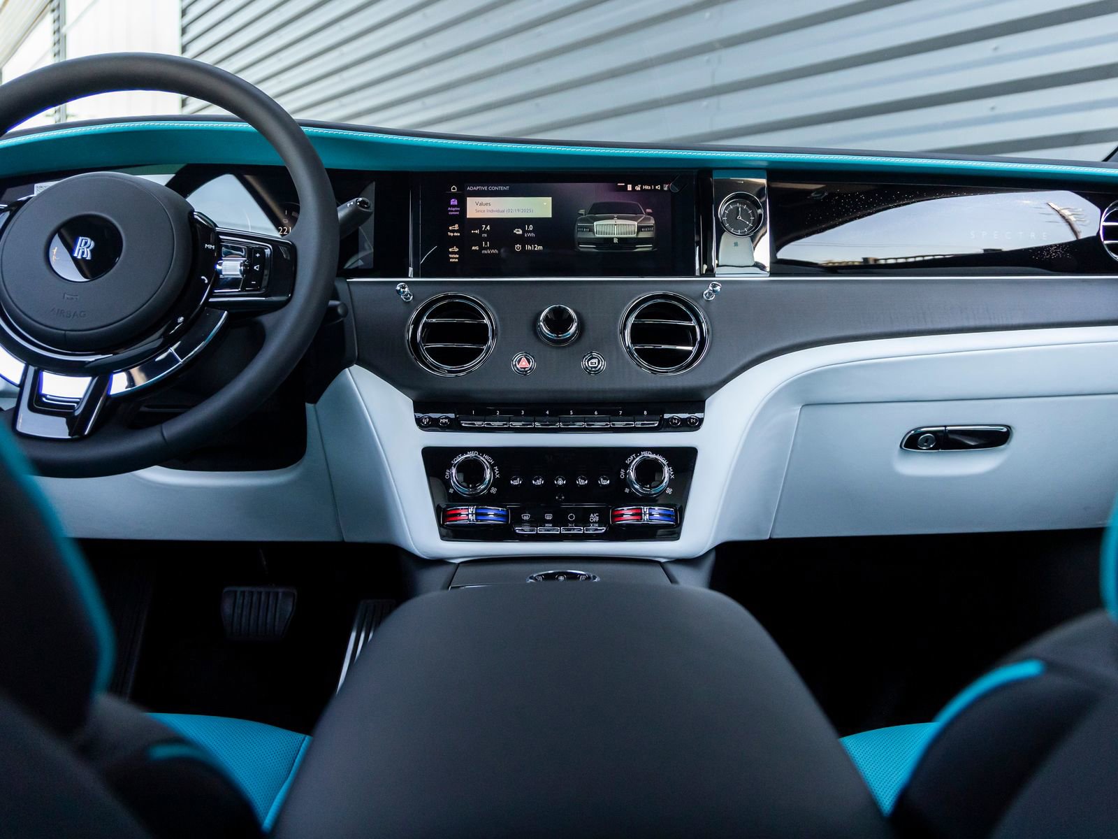 Certified 2025 Rolls-Royce Spectre image 34
