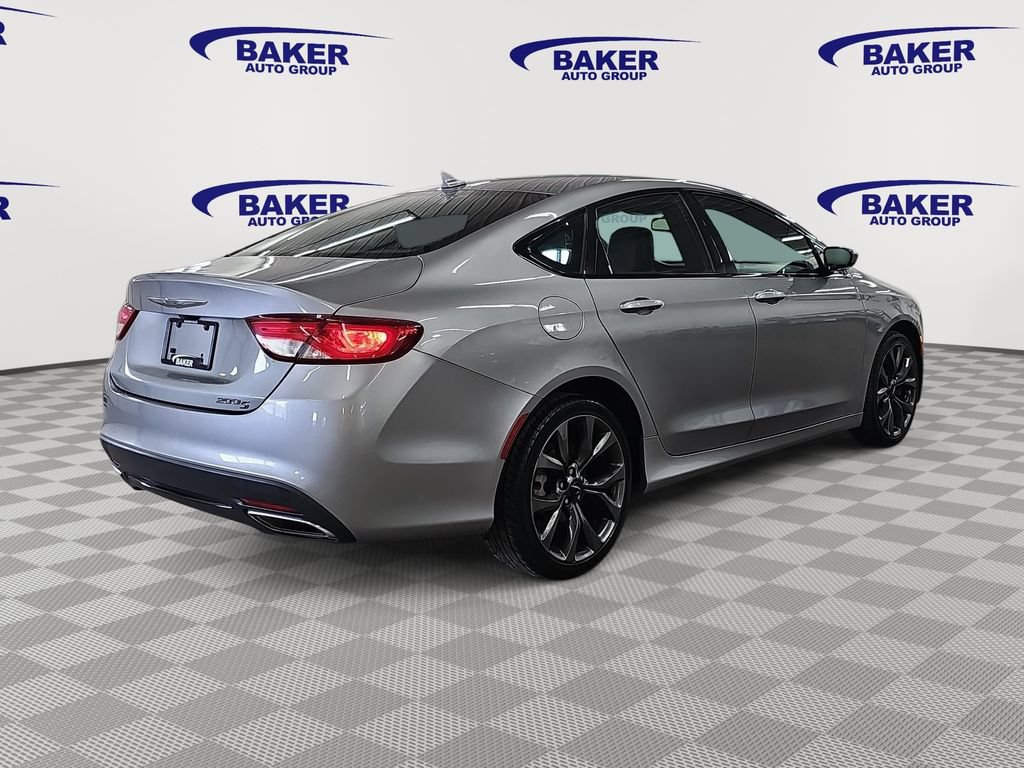 Used 2015 Chrysler 200 S w/ Navigation & Sound Group I FWD image 5