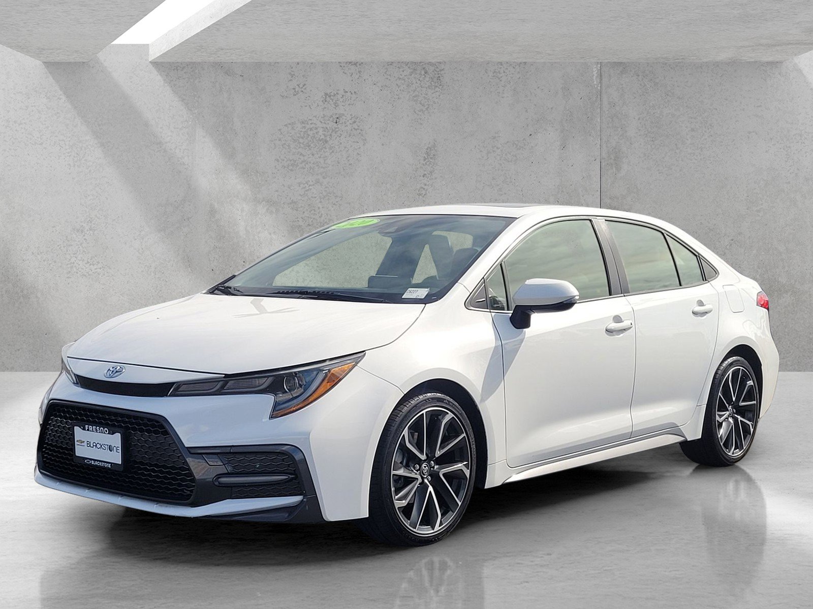 Used 2020 Toyota Corolla SE w/ SE Premium Package image 8