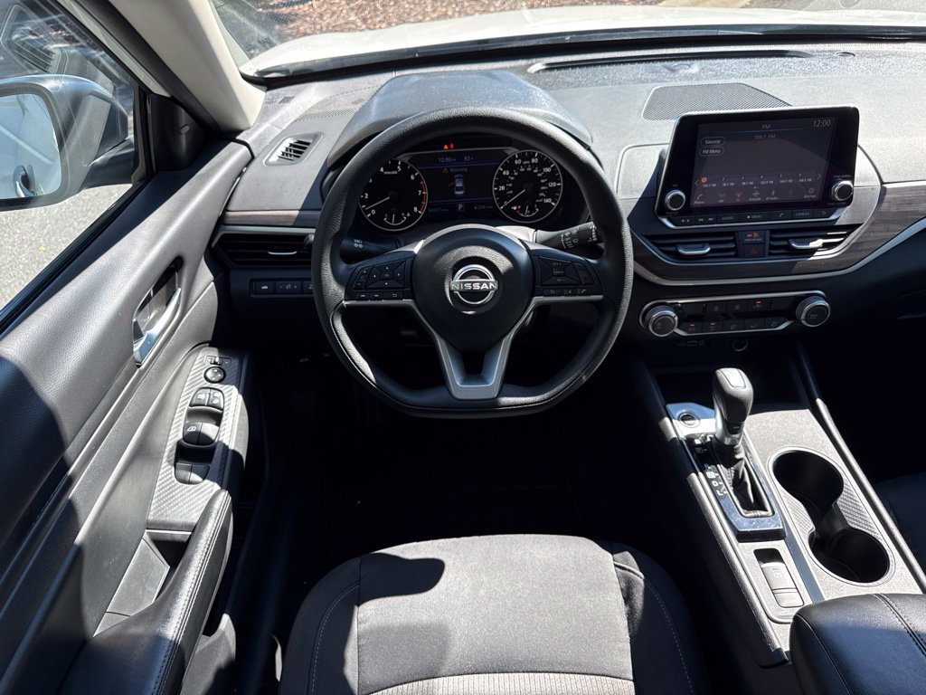 Used 2025 Nissan Altima 2.5 SV AWD/4WD image 31