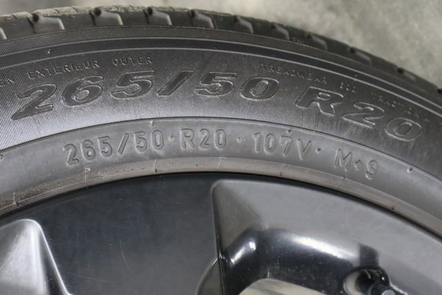 Used 2023 Jeep Grand Cherokee Limited w/ Black Appearance Package image 41