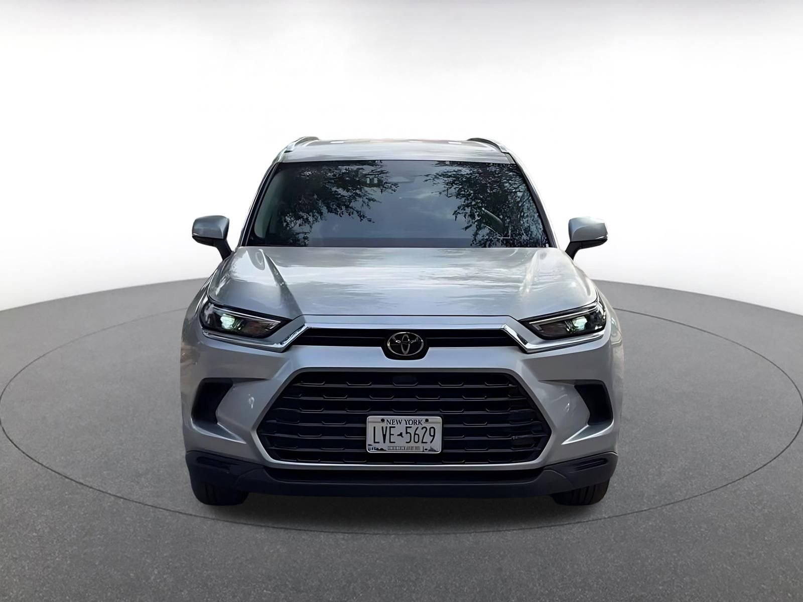 Used 2025 Toyota Grand Highlander FWD image 4