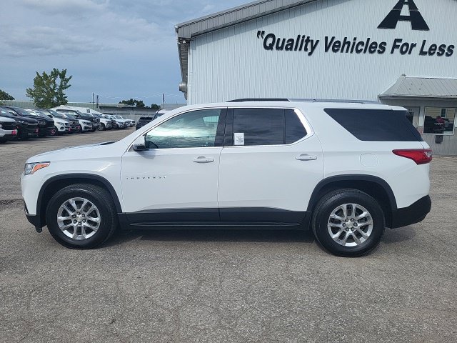 Used 2018 Chevrolet Traverse LT w/ LPO, 'HIT The Road' Package AWD/4WD image 17