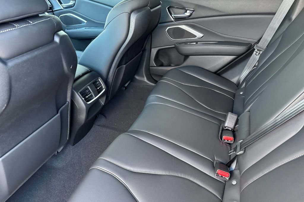 New 2026 Acura RDX SH-AWD image 13