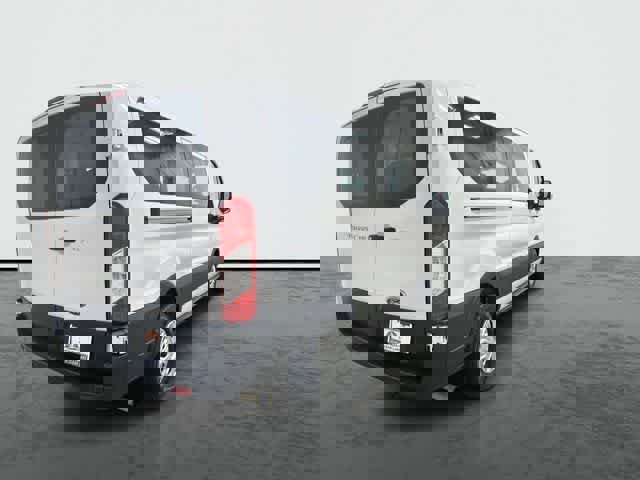 Used 2023 Ford Transit 350 XLT image 3