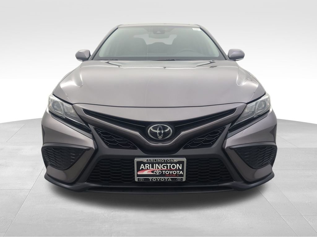 Used 2022 Toyota Camry SE w/ Cold Weather Package image 10
