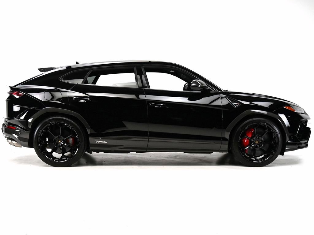 Used 2023 Lamborghini Urus Performante AWD/4WD image 26